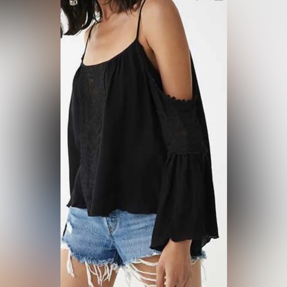 WOMENS FOREVER 21 BLACK OPEN SHOULDER FLARE SLEEVES FLORAL LACE KNIT TOP SMALL